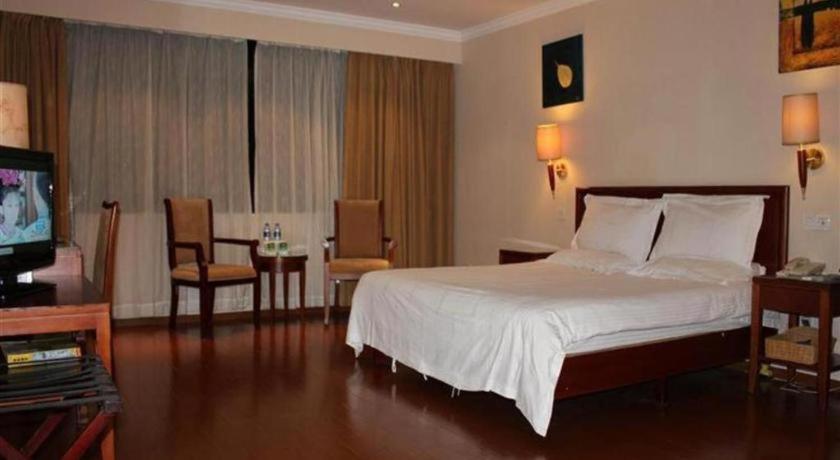 Greentree Inn Shenzhen Dongmen Business Hotel מראה חיצוני תמונה